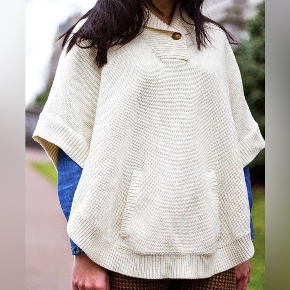 Ralph Lauren • Modern Cream Knit Poncho Style Sweater • Size Medium • LRL